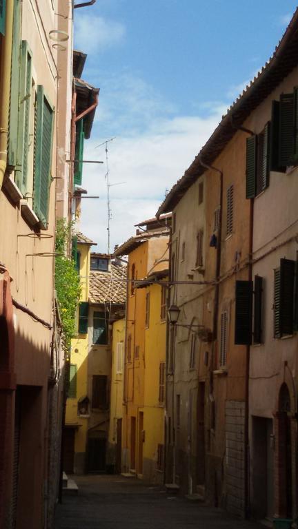 Апартаменти Bilocale In Via Del Conventuccio Перуджа Екстер'єр фото