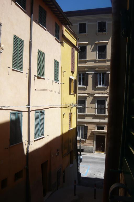 Апартаменти Bilocale In Via Del Conventuccio Перуджа Екстер'єр фото